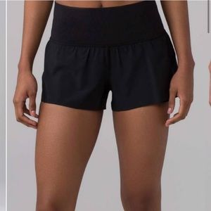 High rise Lululemon smooth runner short size 6